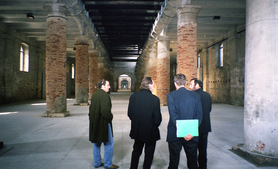 img017